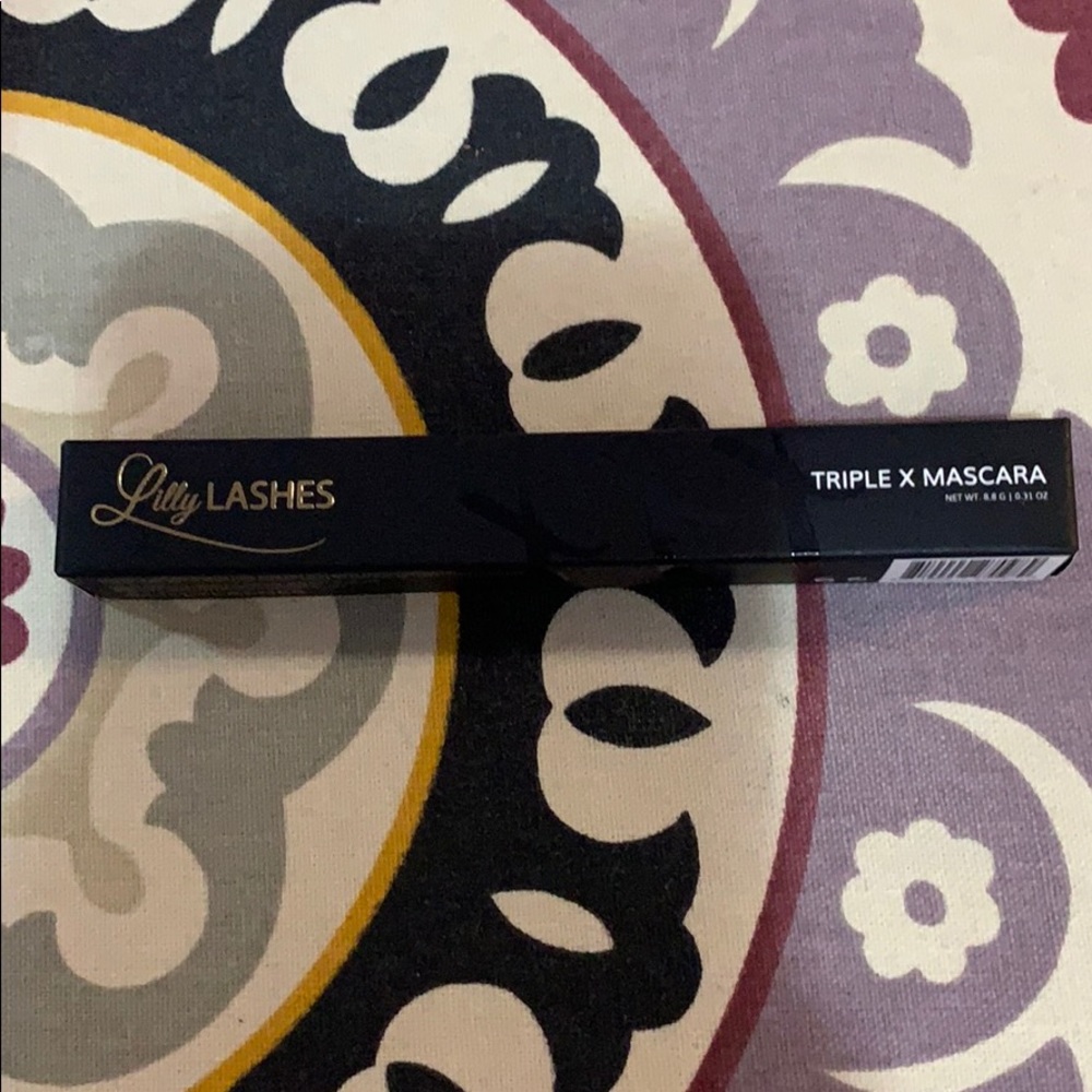 Lily Lashes Mascara